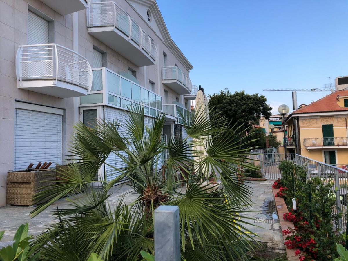 Mh Hotel Varraze Exterior foto